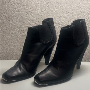 Donald J. Pliner Black Leather Ankle Booties | Size 7 | 4” Heel